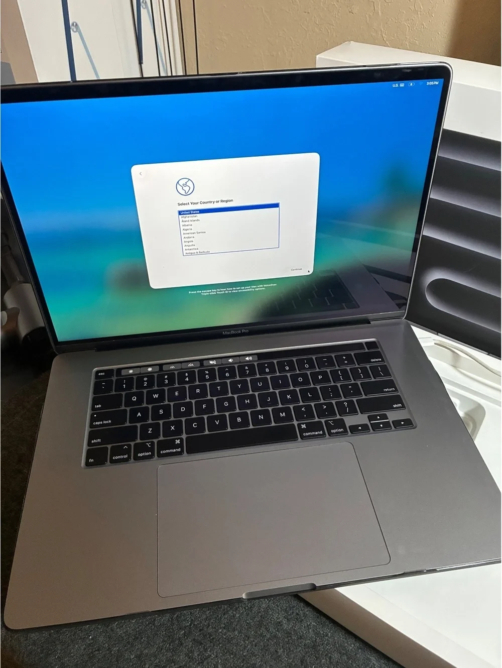 Apple Macbook pro 16”MacOS 2026, ram 64gb, ssd 512gb, Apple I9-core, with box, A